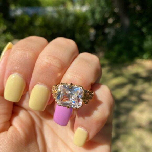 18k Yellow Gold Diamond Ring Band - Picture 5 of 5